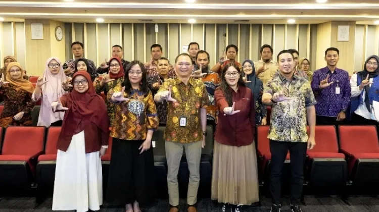 Belajar 'Membumikan' Keuangan dari Kota Pahlawan