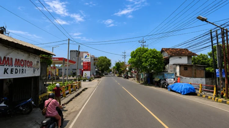 Jembatan Kaliombo I Kota Kediri Ditutup Total