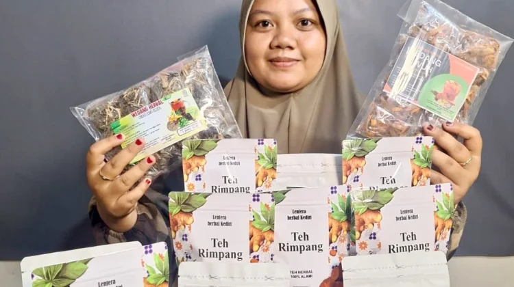 Dari Dapur Rumahan, Isma dan Lentera Herbal Menyalakan Semangat Warga Parang