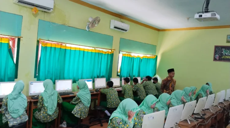 Kemenag Ingatkan Madrasah agar Tak Persulit Pengambilan Ijazah