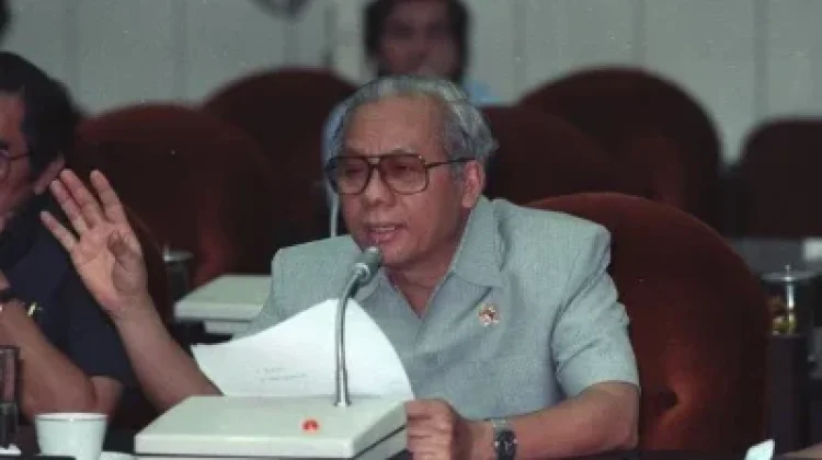 Gebrakan Sumarlin, Penyelamat Ekonomi yang Tak Terlupakan
