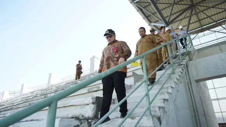 Bupati Kediri Pastikan Pengerjaan Atap Stadion GDJ selesai Tahun Ini