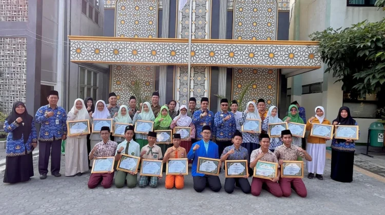 Puluhan Siswa Madrasah Jombang Raih Nilai TKA Tertinggi 2026