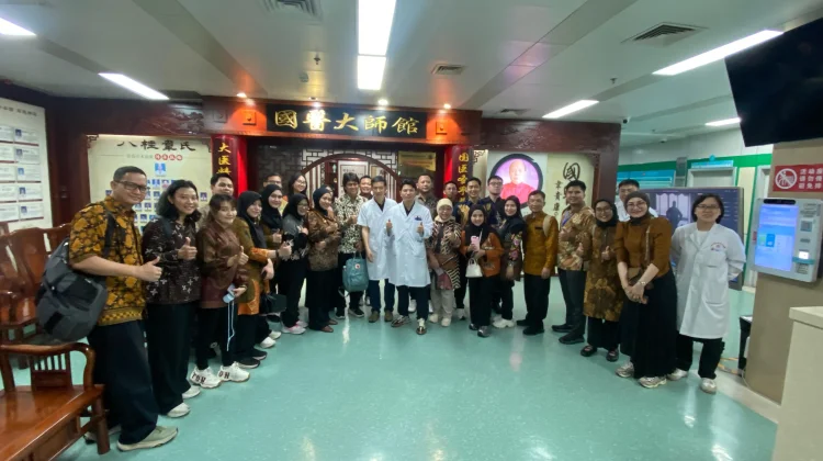 MARS UMY Studi Kolaborasi Pengobatan Tradisional dan Kedokteran Modern ke China