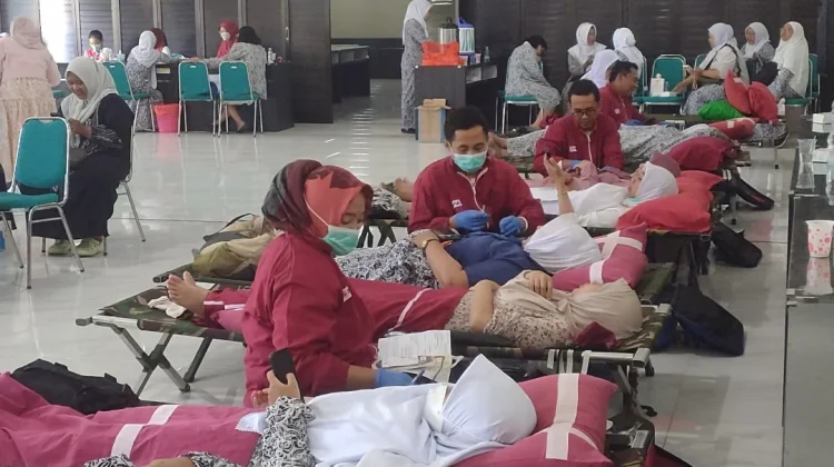 Antusiasme Donor Masyarakat Meningkat, Stok Darah PMI Kediri 457 Kantong