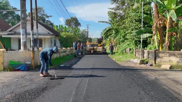 Tingkatkan Infrastruktur, Pemkab Jombang Masifkan Perbaikan Jalan