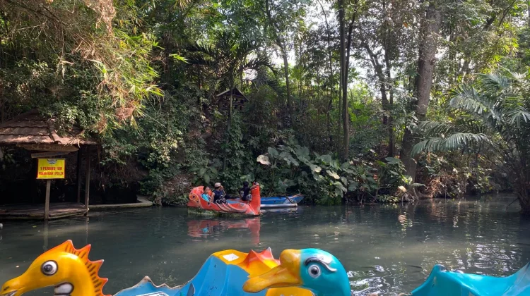 Dari Kesan Angker, Sumber Banteng Kediri Favorit Wisatawan