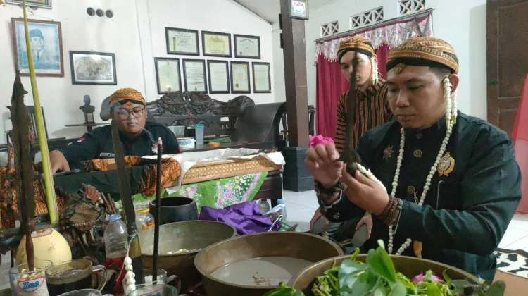 Jamasan Pusaka Bung Karno, Menjaga Sejarah dan Ingatan untuk Generasi Muda