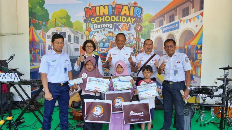 KAI Daop 7 Madiun Kenalkan Dunia Perkeretaapian lewat Jeda Sekolah