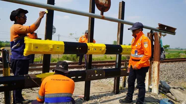 KAI Daop 7 Madiun Tutup Perlintasan Sebidang di Papar