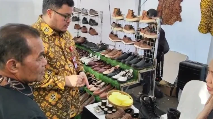 Perkuat Ekonomi Kerakyatan, Bupati Kediri Buka Expo UMKM 2026 di Kawasan SLG