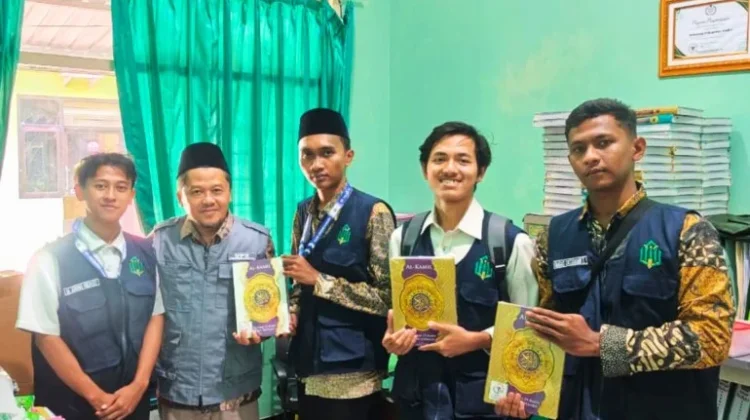 Kemenag Kediri Perkuat Pembinaan Al-Qur'an lewat Bantuan Mushaf
