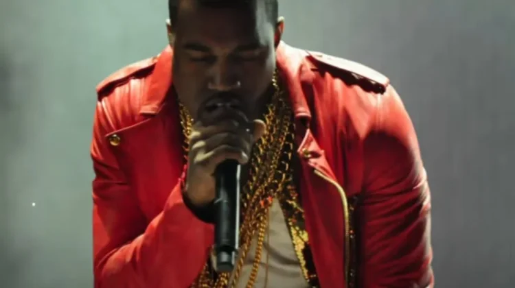Rapper legendaris Kanye West Gelar Konser di Jakarta