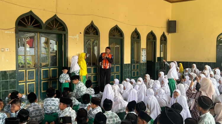 KAI Tanamkan Disiplin Keselamatan Kereta kepada Pelajar Nganjuk