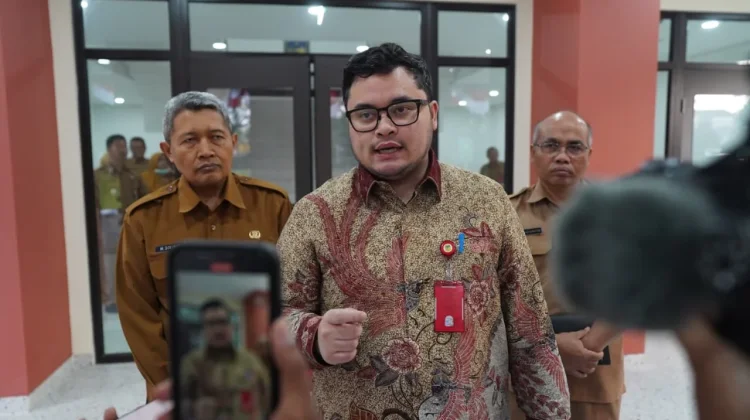 Bupati Kediri Tekankan Camat agar Proaktif Pantau Perubahan Desil Warga