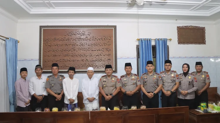 Baru Menjabat, Kapolres Kediri Perkuat Komunikasi dengan Ulama dan Bupati