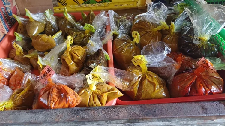 Bumbu Racik Siap Saji Aneka Masakan Laris Manis Diburu Pembeli