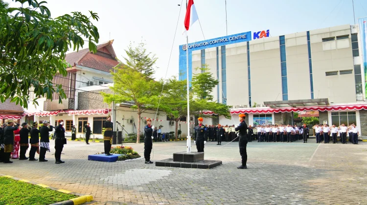 HUT ke-81 RI, KAI Daop 7 Madiun Teguhkan Komitmen Layani Masyarakat