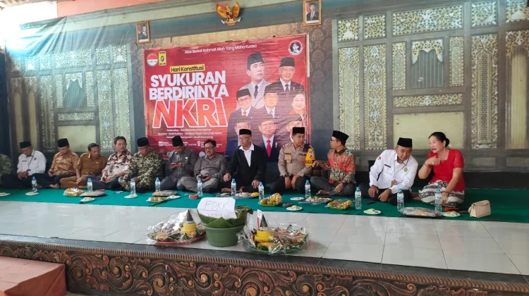 Peringati Hari Konstitusi, Warga Kediri Kirab Kebangsaan Situs nDalem Pojok