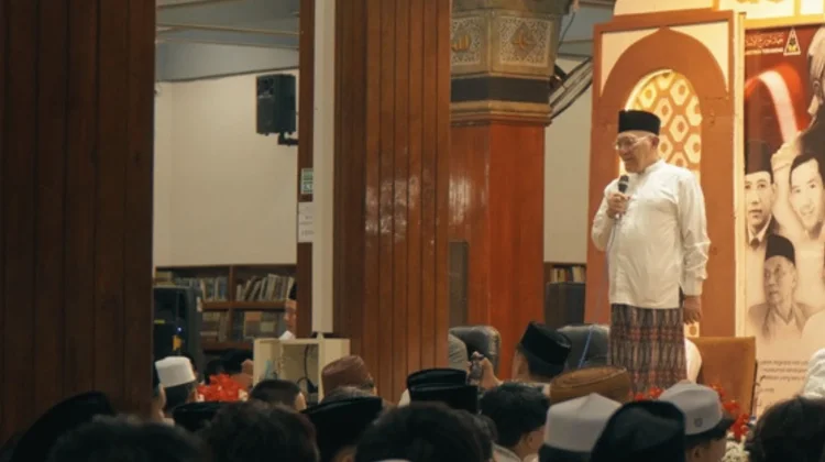 Santri Tebuireng Didorong Isi Kemerdekaan dengan Ilmu dan Pengabdian