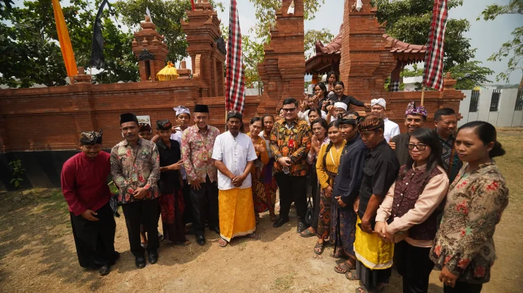 Bupati Kediri Resmikan Tiga Tempat Ibadah di SMPN 3 Grogol