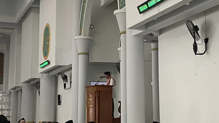 Berbagai Manfaat Melantunkan Salawat Nabi