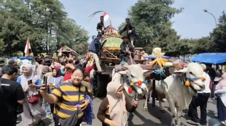 Parade Cikar di Kabupaten Kediri Hubungkan Masa Lalu dan Kekinian