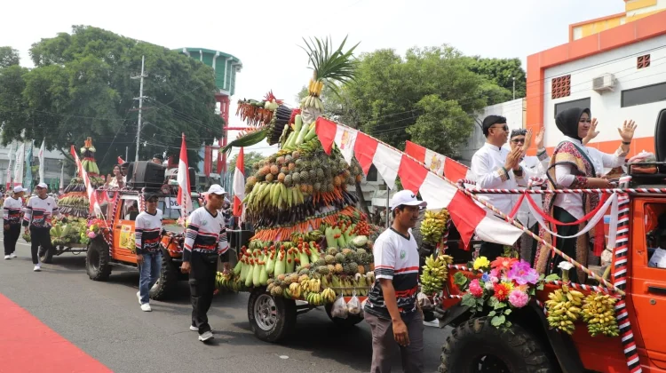 Sebanyak 69 Armada Ramaikan Karnaval Hasil Bumi di Jombang