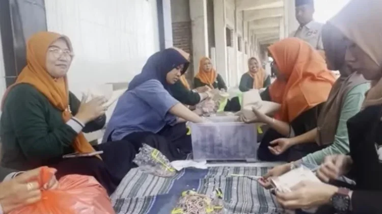 Dapur Swadaya Suplai 7.000 Nasi Gratis Tiap Hari Selama Muktamar