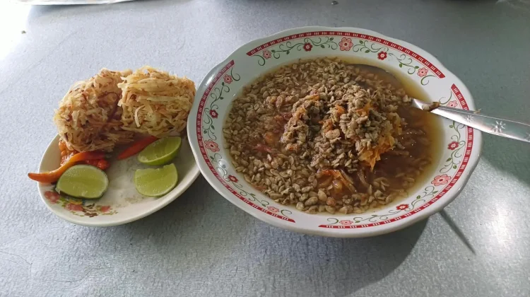 Lontong Kupang Sidoarjo Manjakan Lidah Pecinta Kuliner Ekstrem Kediri