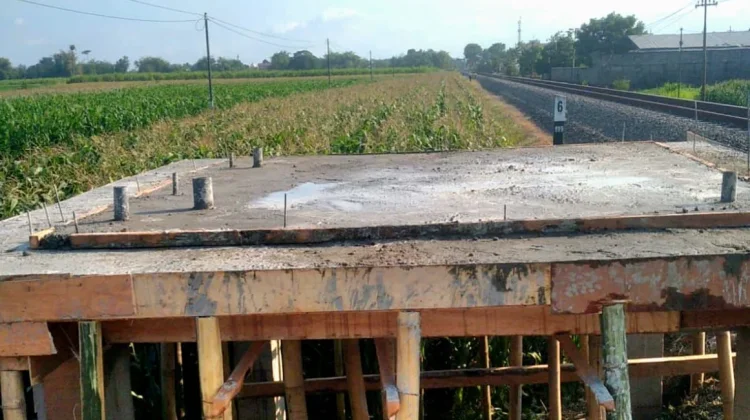 Cegah Kecelakaan, KAI Bangun Pos Jaga di 13 Perlintasan Sebidang