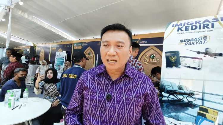 Jemput Bola, Imigrasi Kediri Buka Gerai Paspor di Syiar 2026