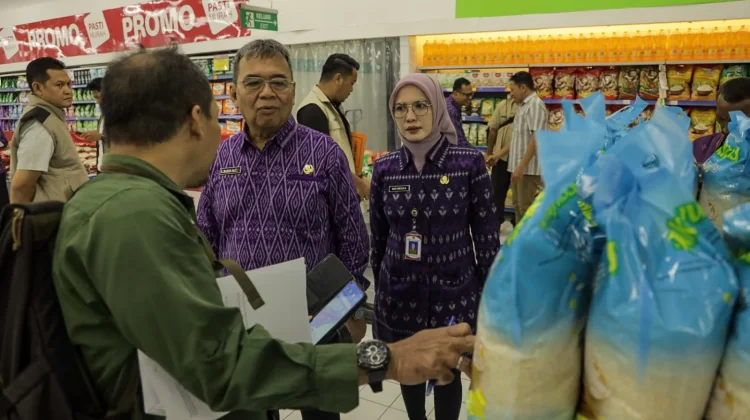 Bapanas dan Pemkot Kediri Sidak Pasar, Harga Beras Premium Rp14.900/Kg