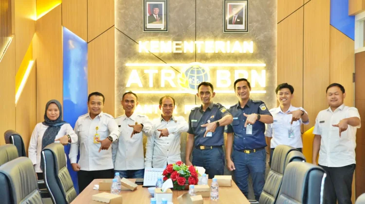 Perkuat Legalitas Aset, KAI Terima Sertifikat Tanah Seluas 41.067 Meter Persegi