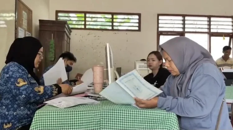 Sekolah jadi Loket Dukcapil, Warga Puncu Makin Mudah Urus Dokumen Kependudukan
