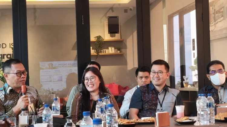 FKIJK Kediri-Madiun Gelar Financial Journalist Class Sesi 3