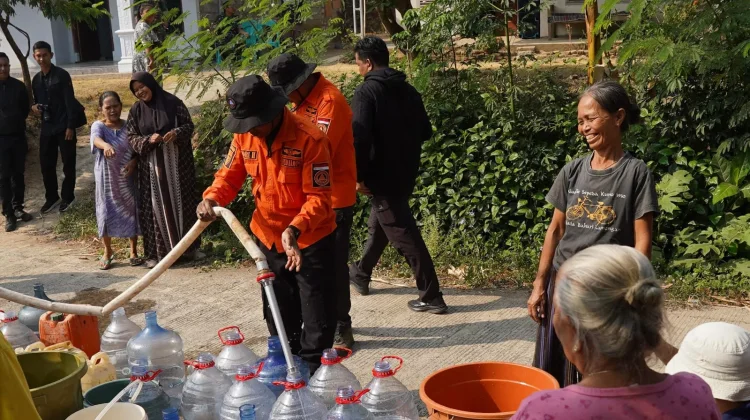 Debit Menurun, 500 Jiwa di Desa Surat Kediri Kesulitan Air Bersih