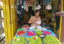 Menjelang Ramadan, Penjualan Bunga Makam Naik