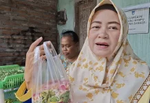 Sambut Ramadan, Omzet Penjual Bunga Tabur Naik