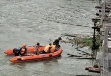 Tim Gabungan Lakukan Bersih-bersih di Jembatan Brantas Lama