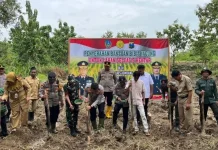 Polres Jombang Salurkan Bantuan Bibit Jagung untuk Petani
