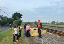 KAI Melarang Warga Ngabuburit di sepanjang Rel KA