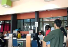 Stok Tersedia, Dispendukcapil Jombang Kembali Layani Pencetakan e-KTPl