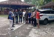 Polsek Pare Tangani Penemuan Jenazah Karyawan Jasa Pengiriman di Toilet