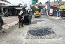 Bupati Kediri Dorong PUPR Percepat Penambalan Jalan Berlubang