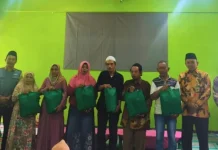 Safari Ramadan Kemenag Kediri Salurkan Sembako di Plosoklaten