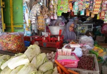 Sepekan Menjelang Lebaran, Harga Komoditas Bapok di Pare Fluktuatif
