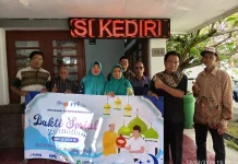 Ramadan Berkah, RRI Kediri Gelar Baksos Bersama Pendengar Lansia