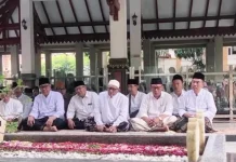 Rombongan PWNU Jatim Berziarah dan Silaturahmi ke Tebuireng