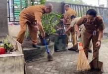 Wujudkan Ruang Publik Nyaman Diskominfo Kediri Laksanakan Gerakan ASRI